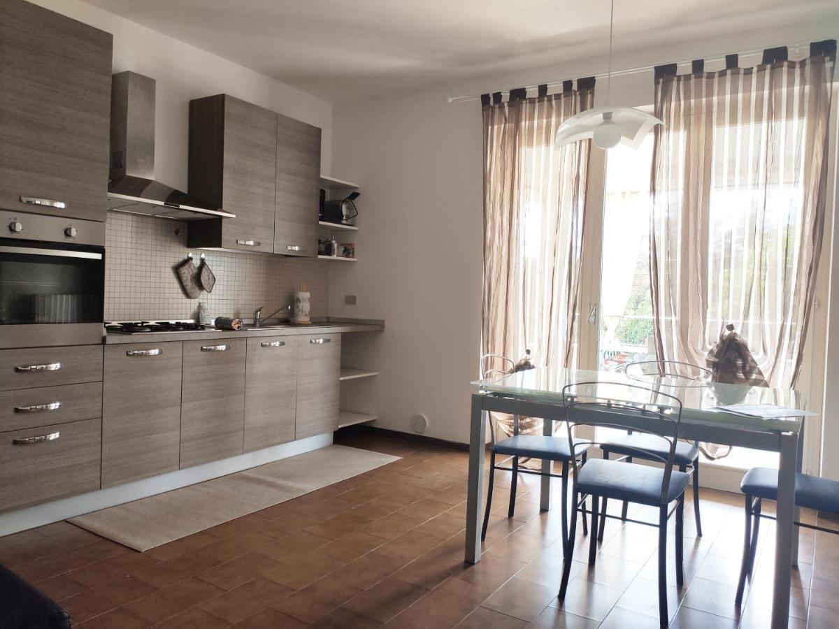 Sara Holiday Rentals Бардоліно Екстер'єр фото