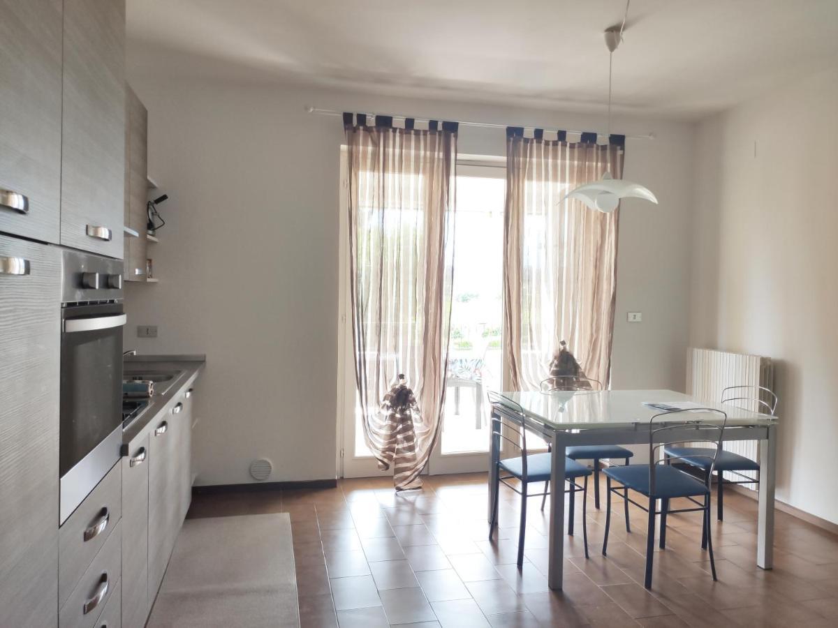 Sara Holiday Rentals Бардоліно Екстер'єр фото